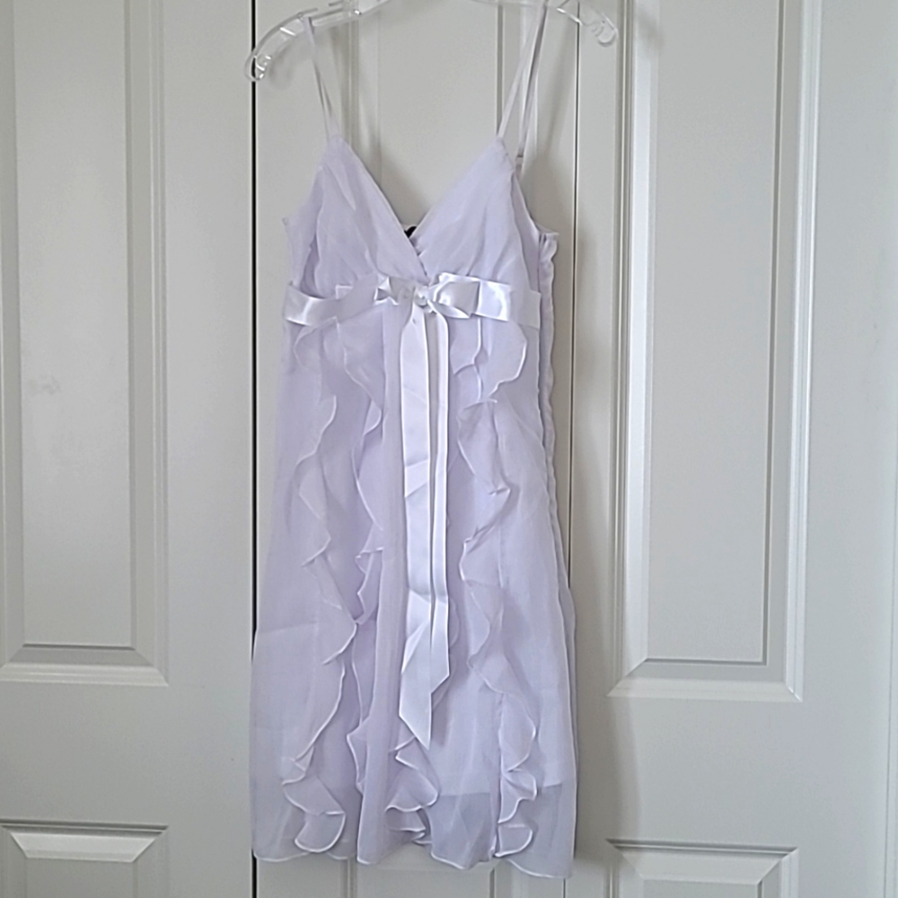 (NWT) White Frilly Dress - Size Small